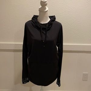 Alala Longe Sleeve with Hood